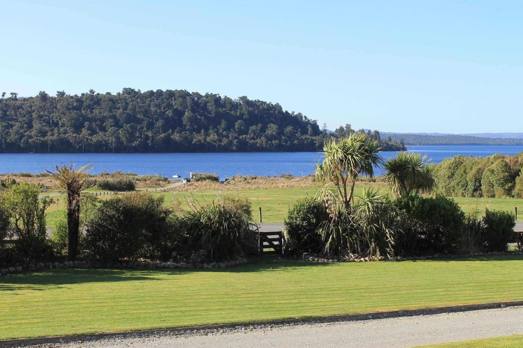 Lake Brunner Eco Lodge Moana Екстер'єр фото